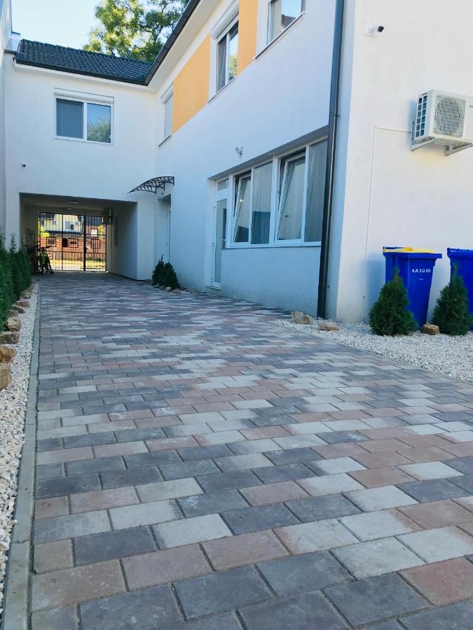Mira Apartman Debrecen Exteriör bild