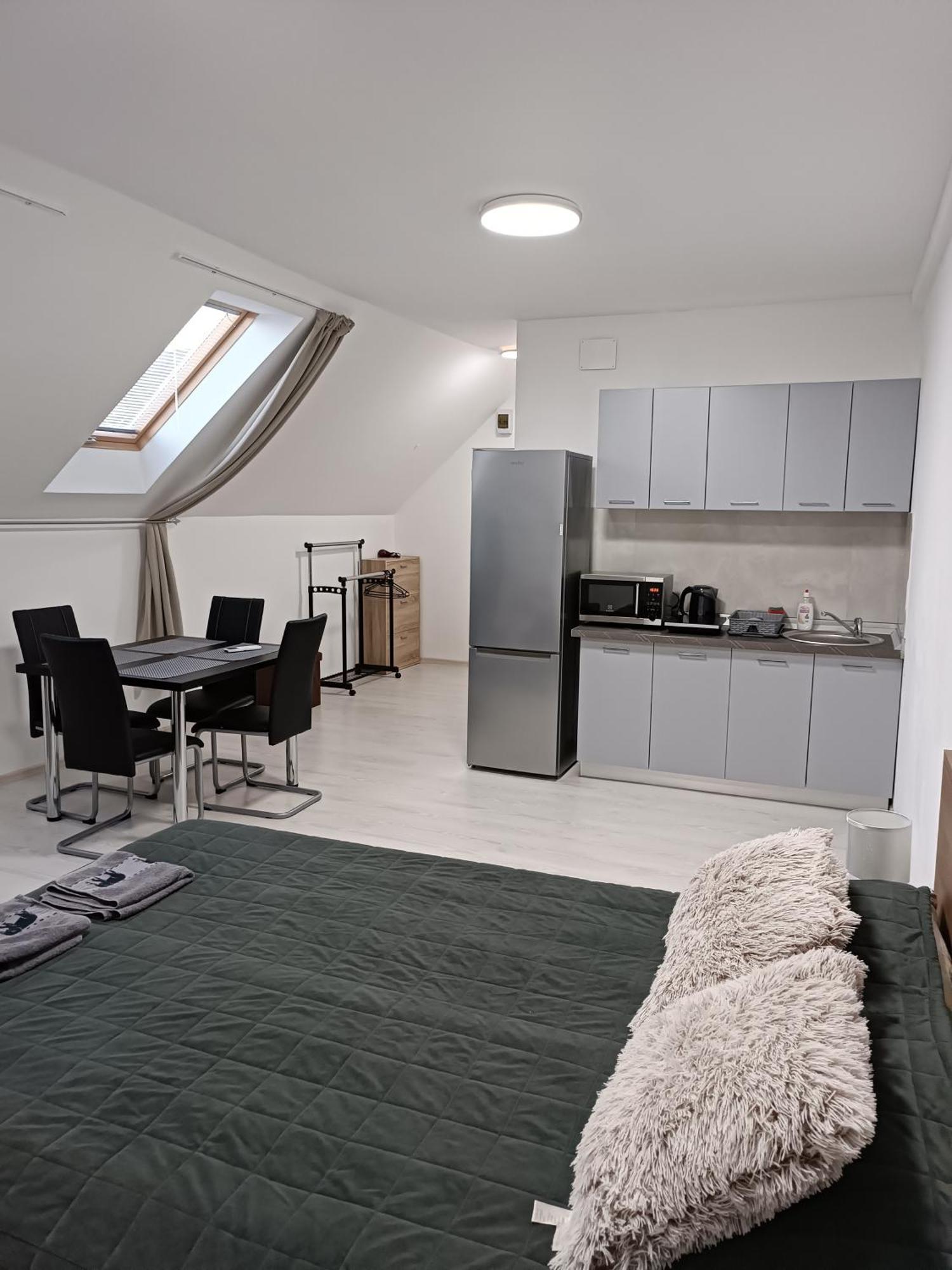 Mira Apartman Debrecen Exteriör bild