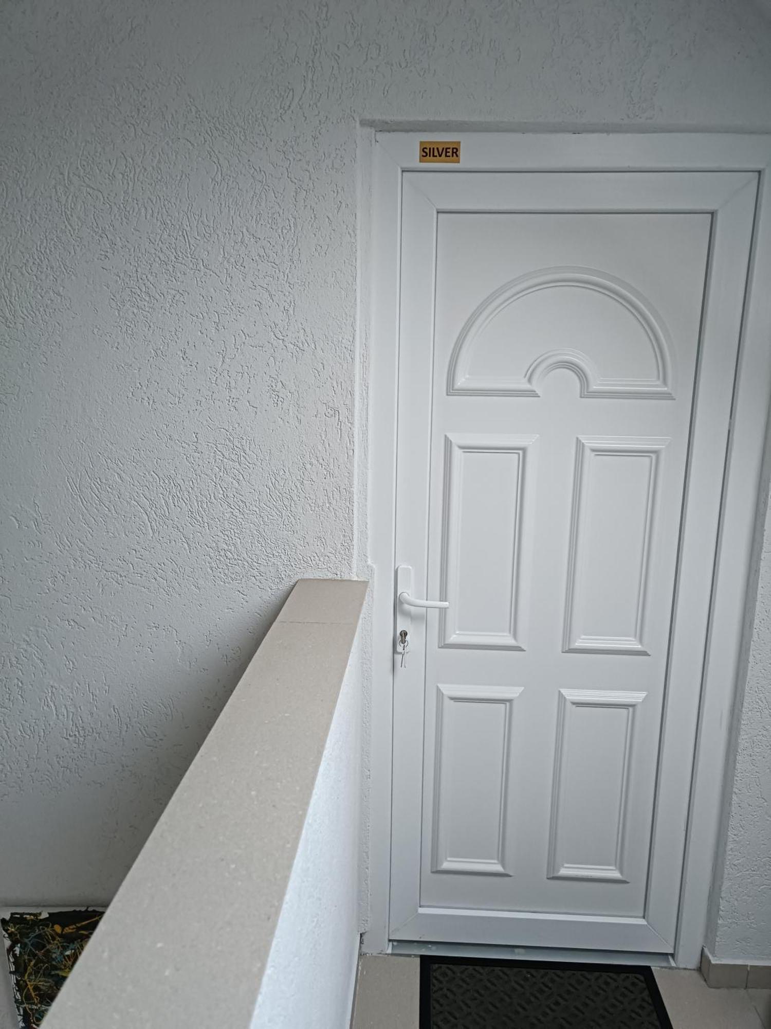 Mira Apartman Debrecen Exteriör bild