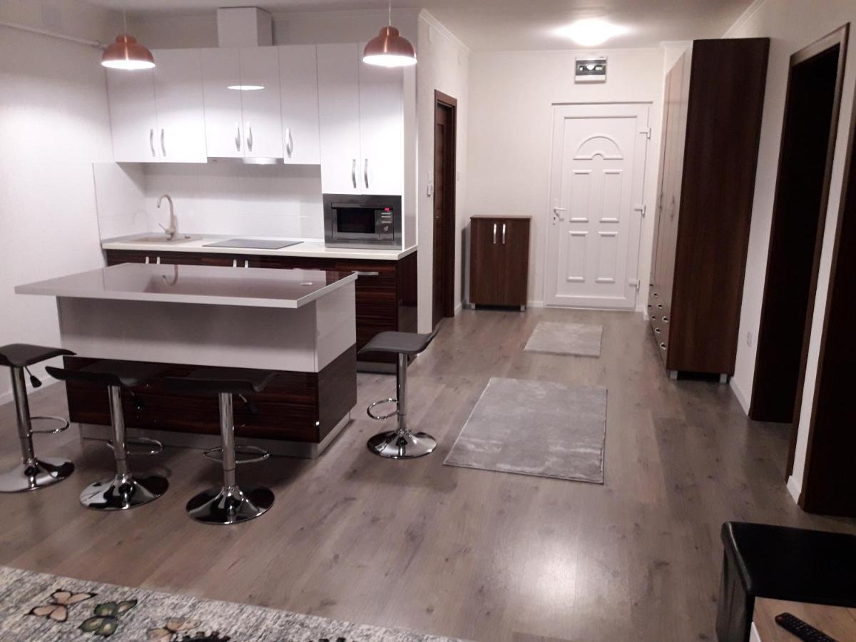 Mira Apartman Debrecen Exteriör bild